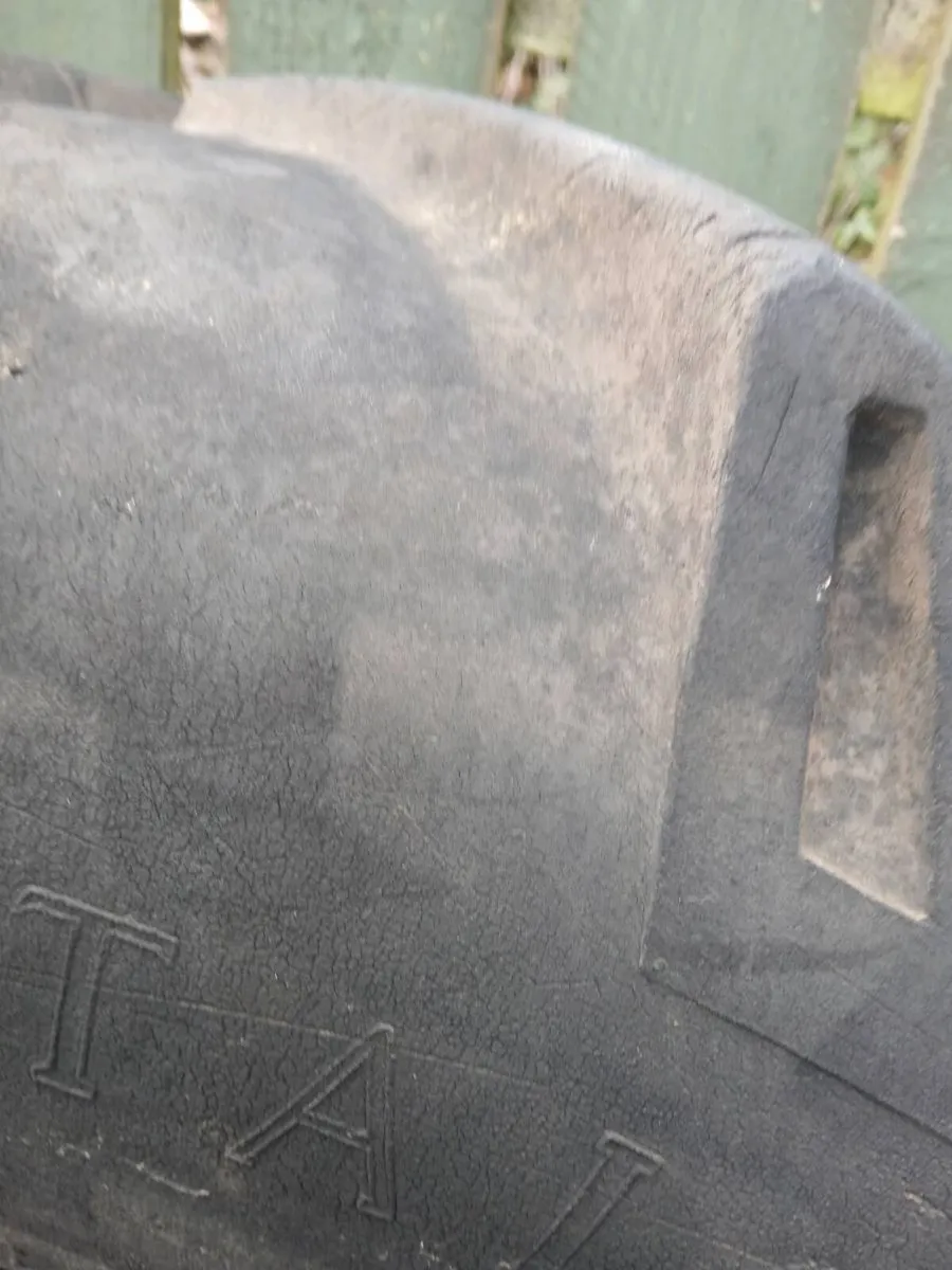 Wheels and tyres, massey ferguson - Image 4