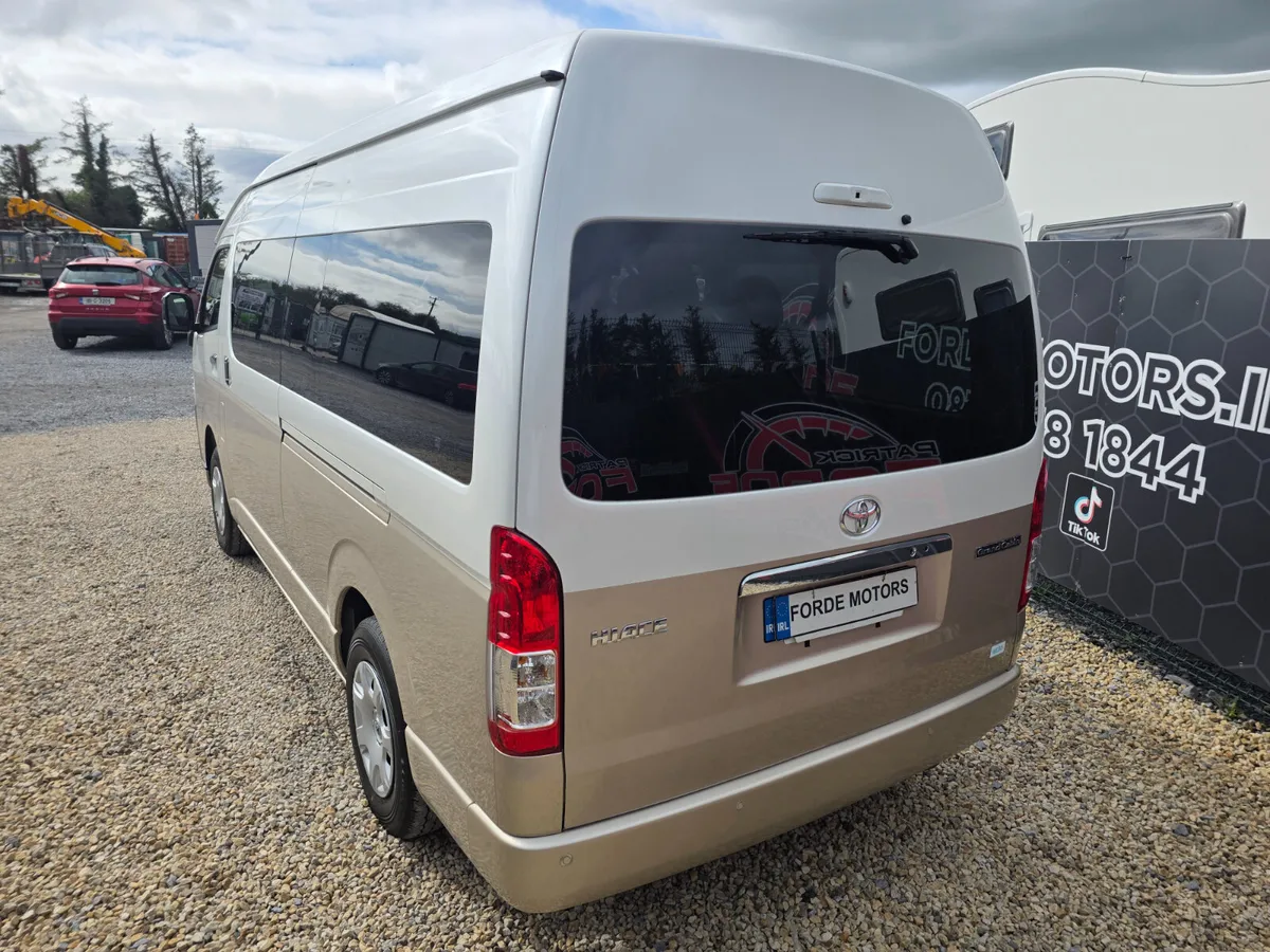 2025 Toyota Hiace 2.7 Petrol Automatic 10 Seater - Image 3