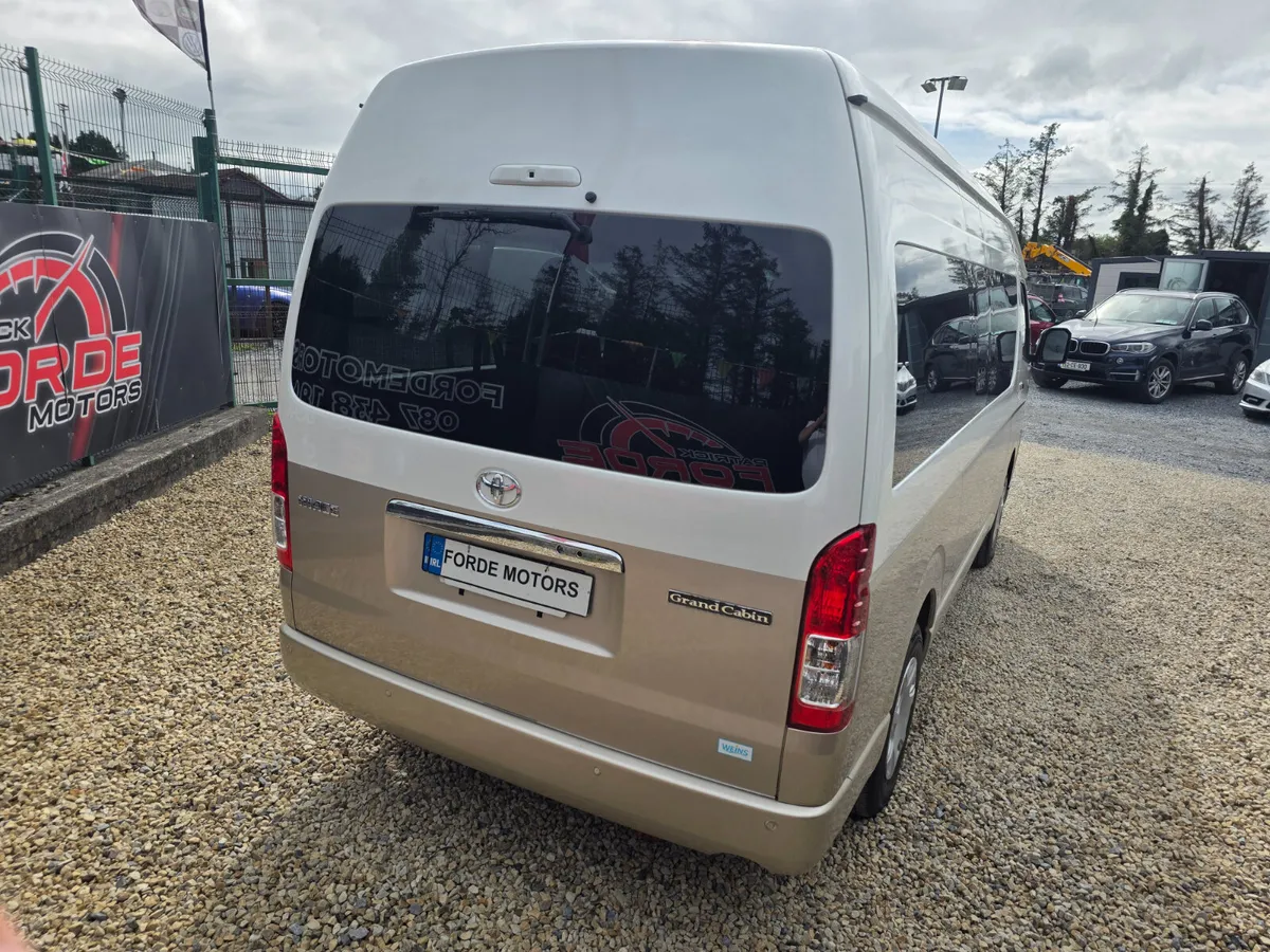 2025 Toyota Hiace 2.7 Petrol Automatic 10 Seater - Image 4