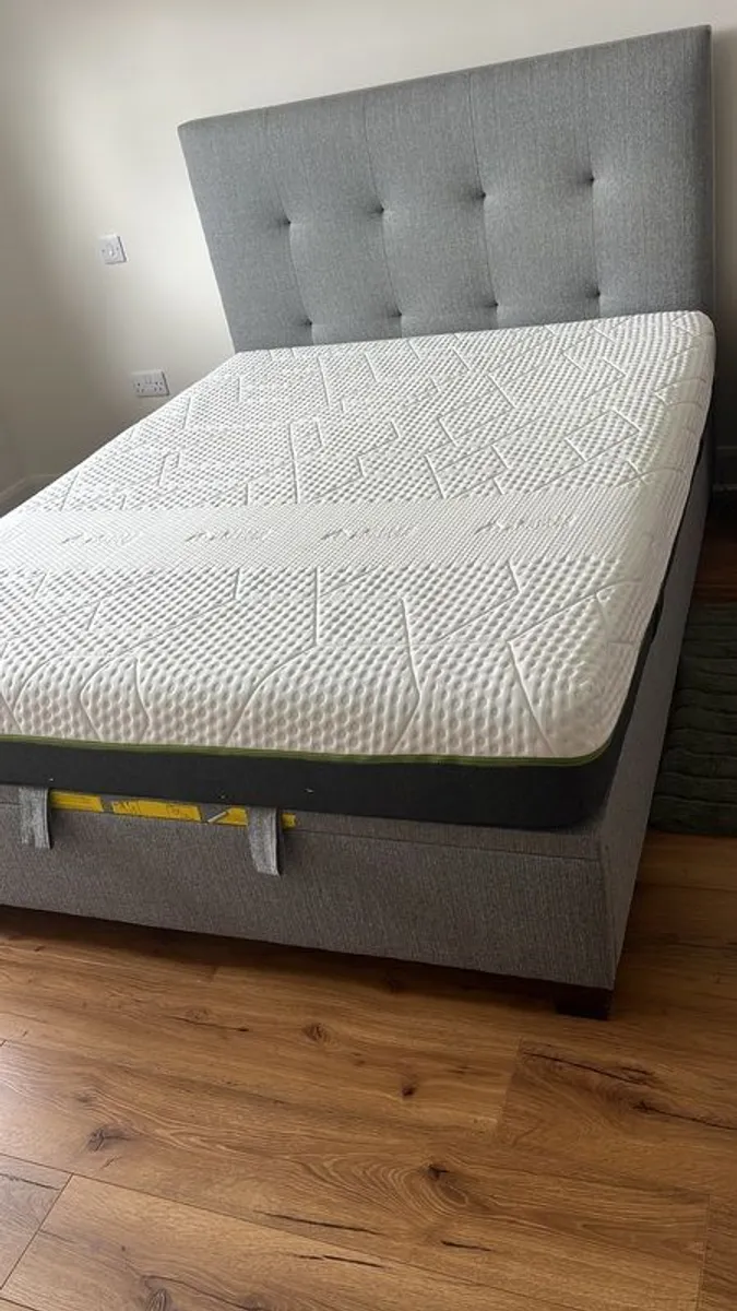 Ottoman Bed (King Size) and 1 King Size Matress - Image 1