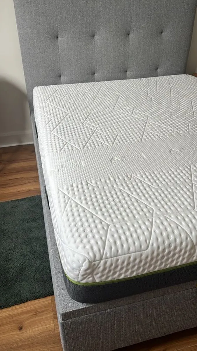 Ottoman Bed (King Size) and 1 King Size Matress - Image 3