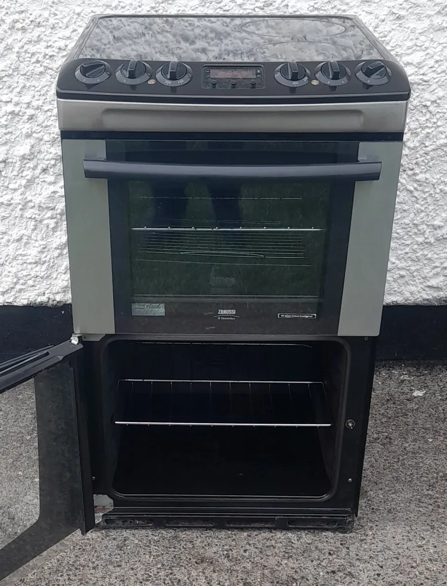 Zanussi electric cooker for sale - Image 3