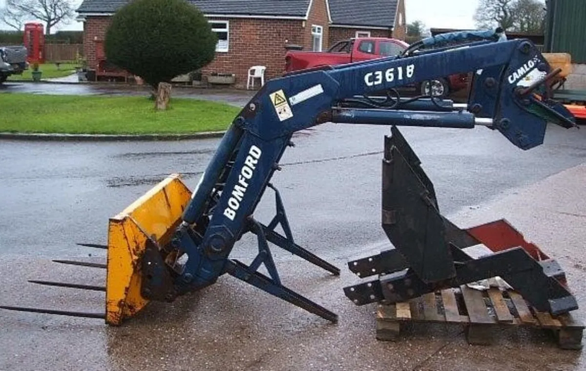 BOMFORD POWER LOADER, WILL SUIT MF 300 SERIES - Image 2