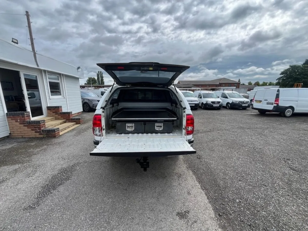 2021 Toyota Hilux PickUp Van - Image 2