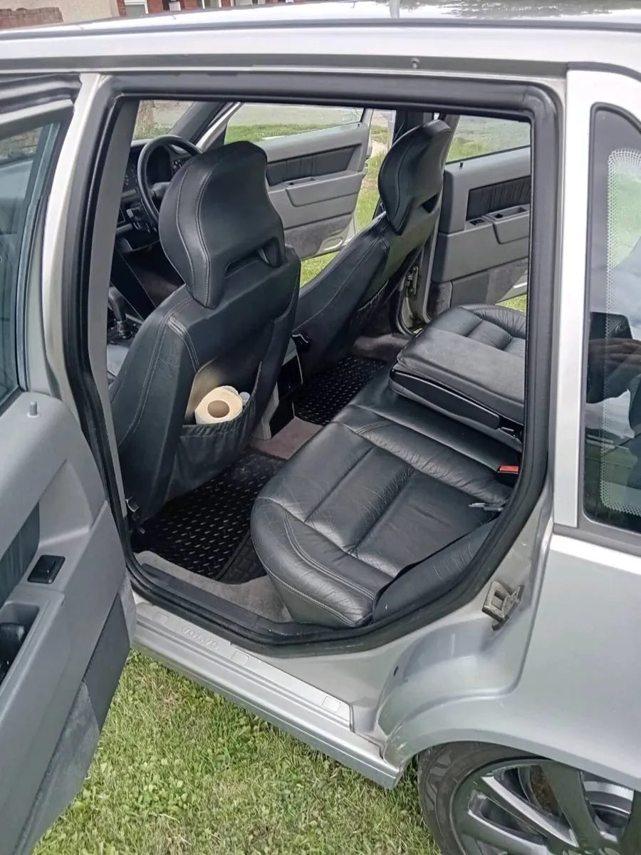 Volvo 850 - Image 2