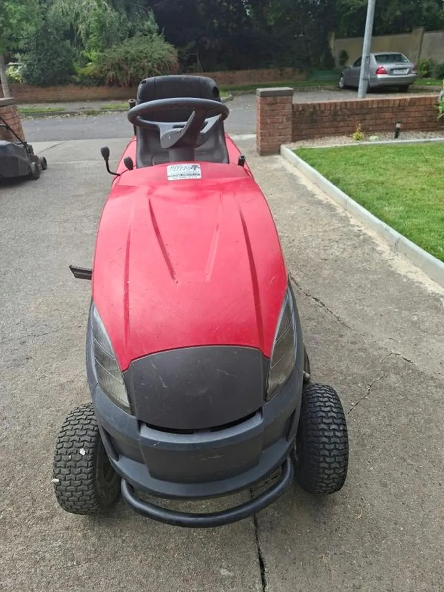 Ride on mower - Image 2