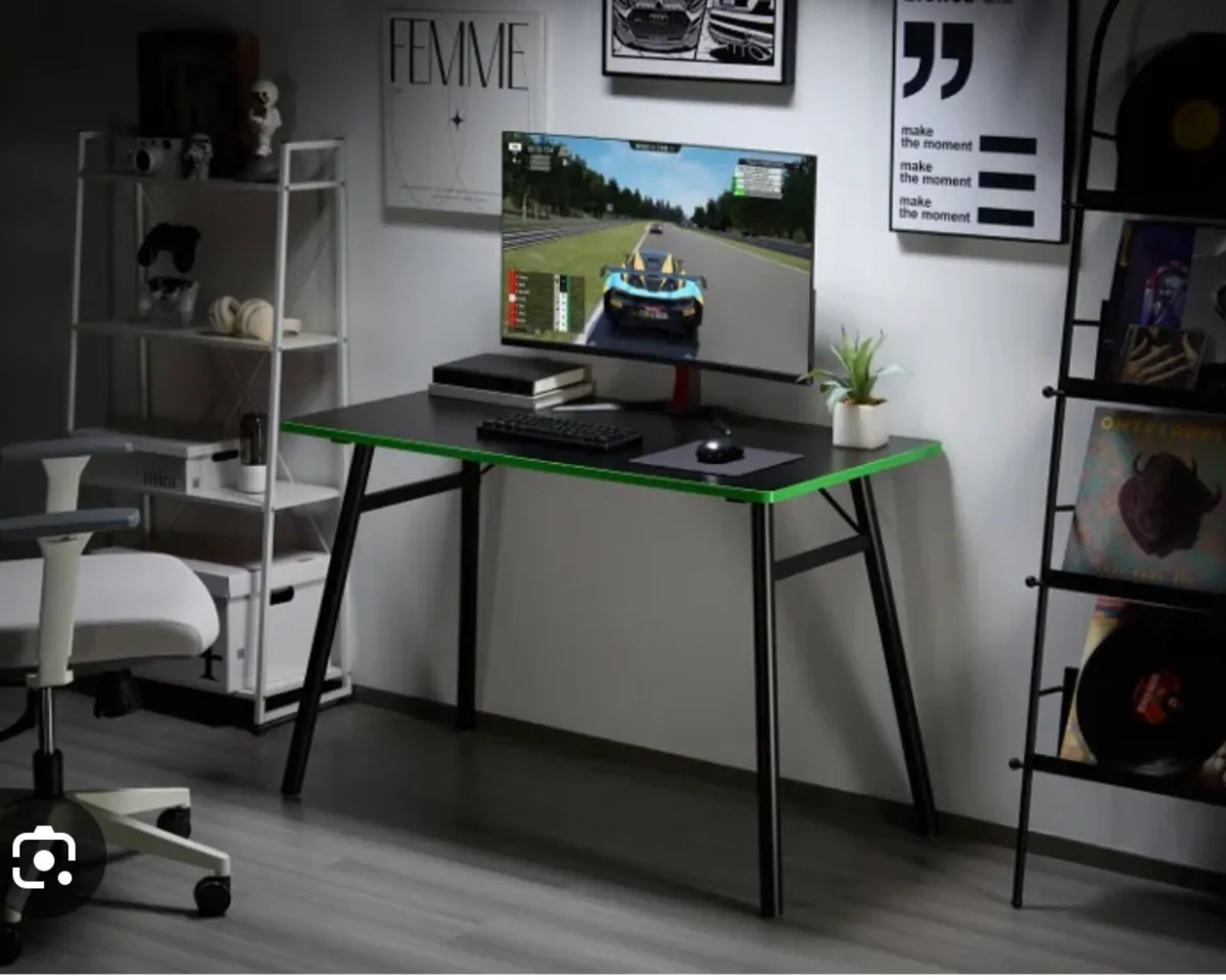 Computer desk - Image 2