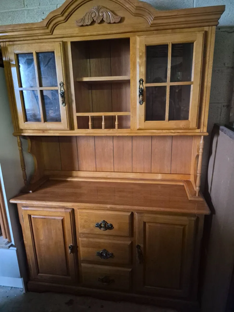 Kitchen dresser