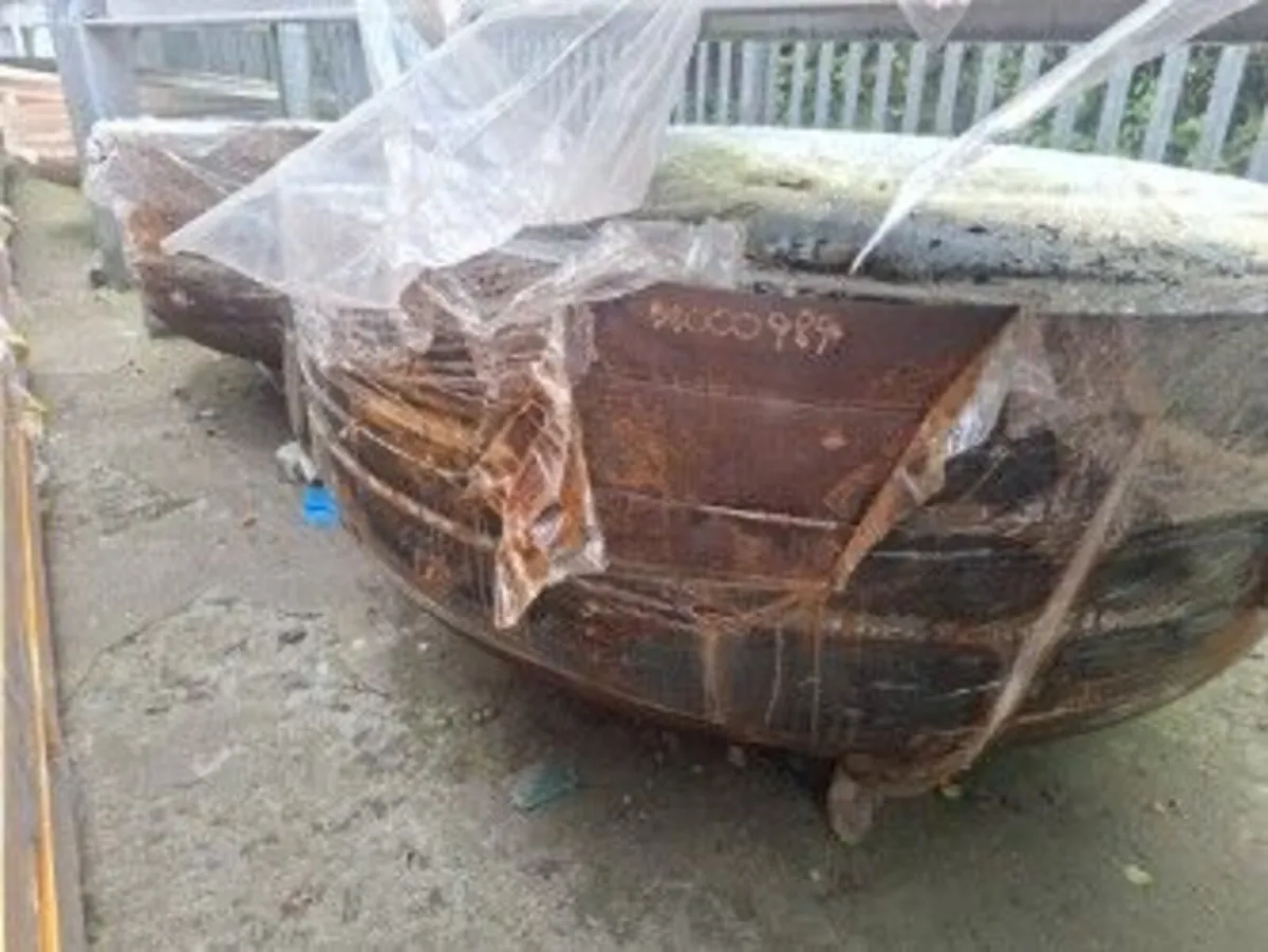 Dish Ends Tank - Image 2