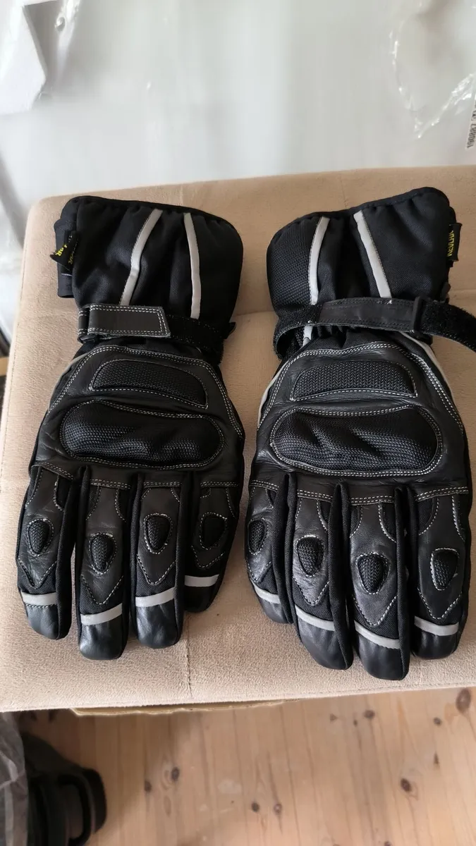 Clothes motorcycle gloves - Image 1