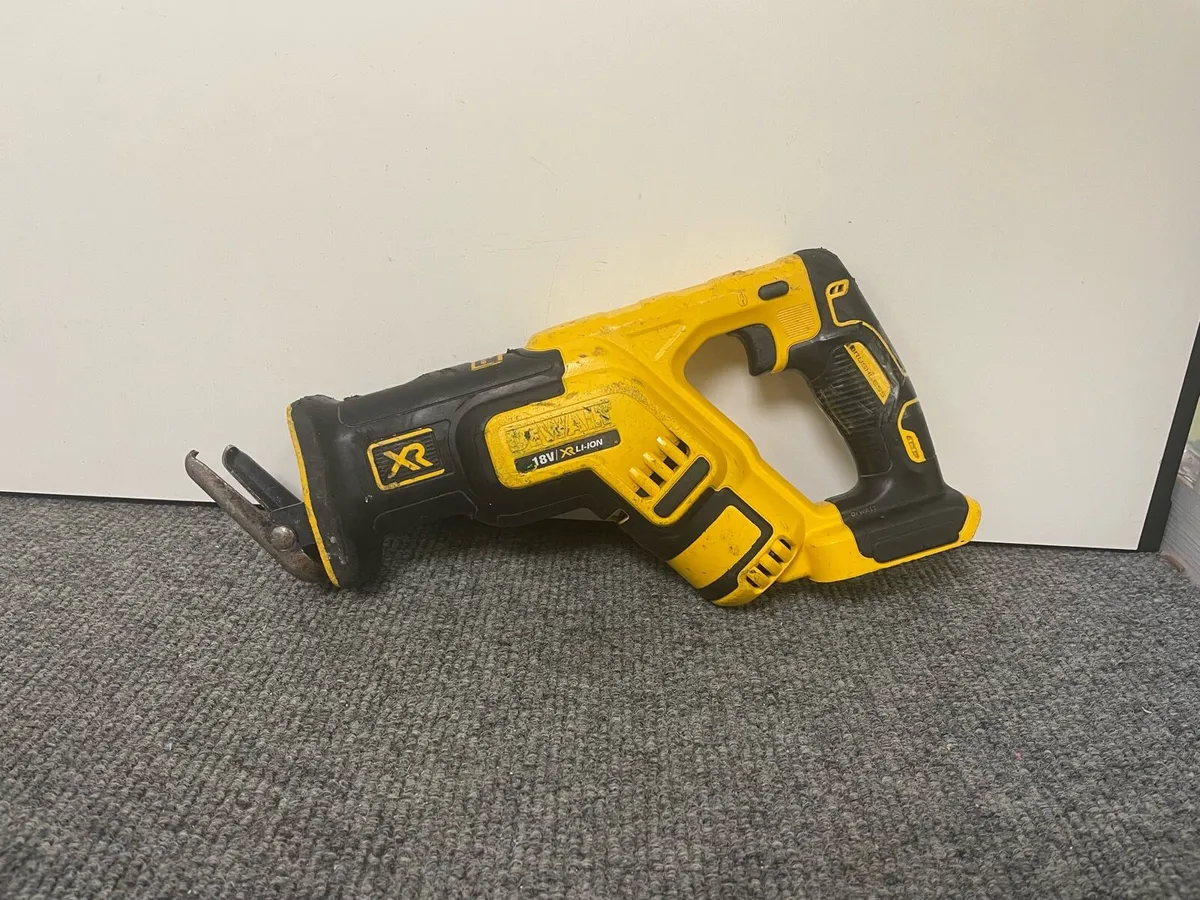 DeWalt DCS367 18V Reciprocating Saw Baretool - Image 1