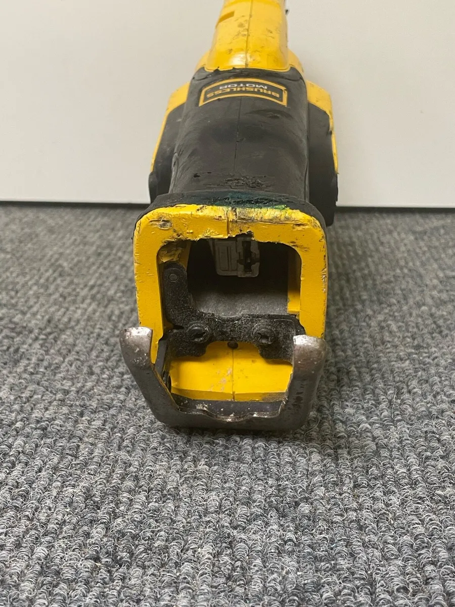 DeWalt DCS367 18V Reciprocating Saw Baretool - Image 4
