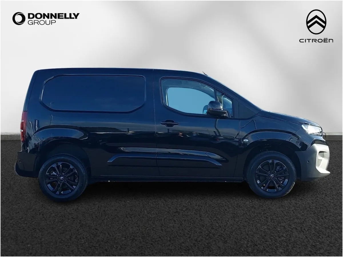 Citroen Berlingo 1.5 D 130ps Van Driver EAT8 - Image 3