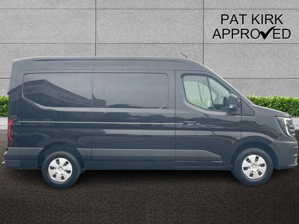 Nissan Interstar 2.0 dci 150ps H2 Tekna Van - Image 3