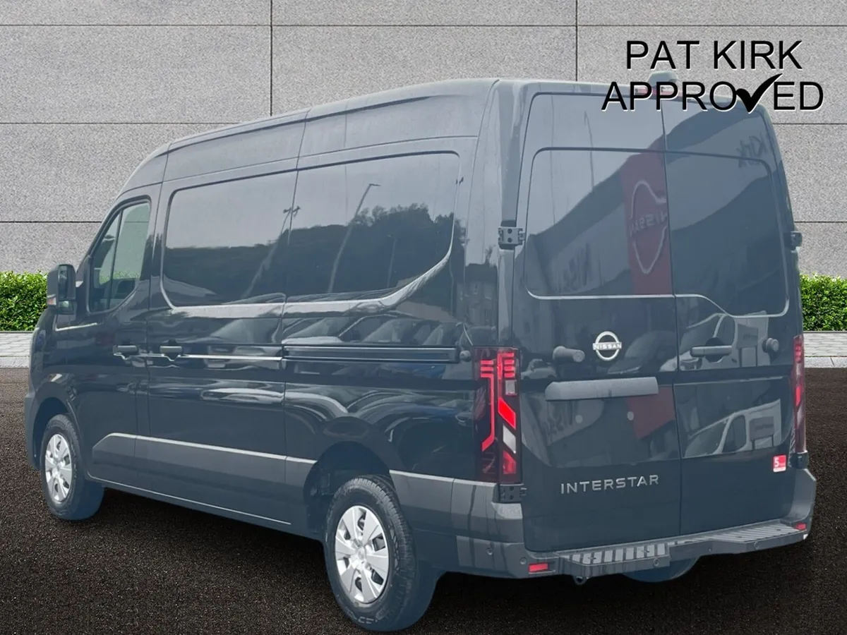 Nissan Interstar 2.0 dci 150ps H2 Tekna Van - Image 2