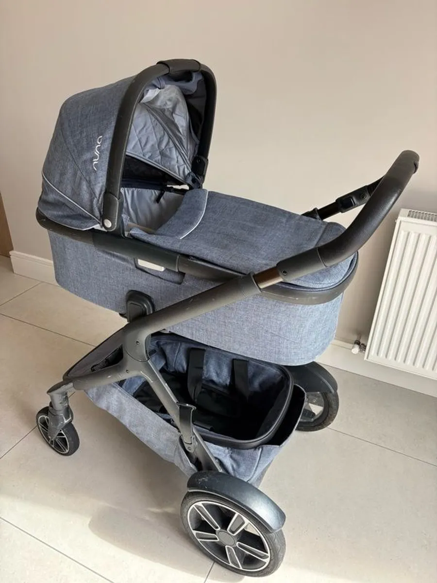 Nuna Demi Grow Bassinet & Pushchair - Image 1