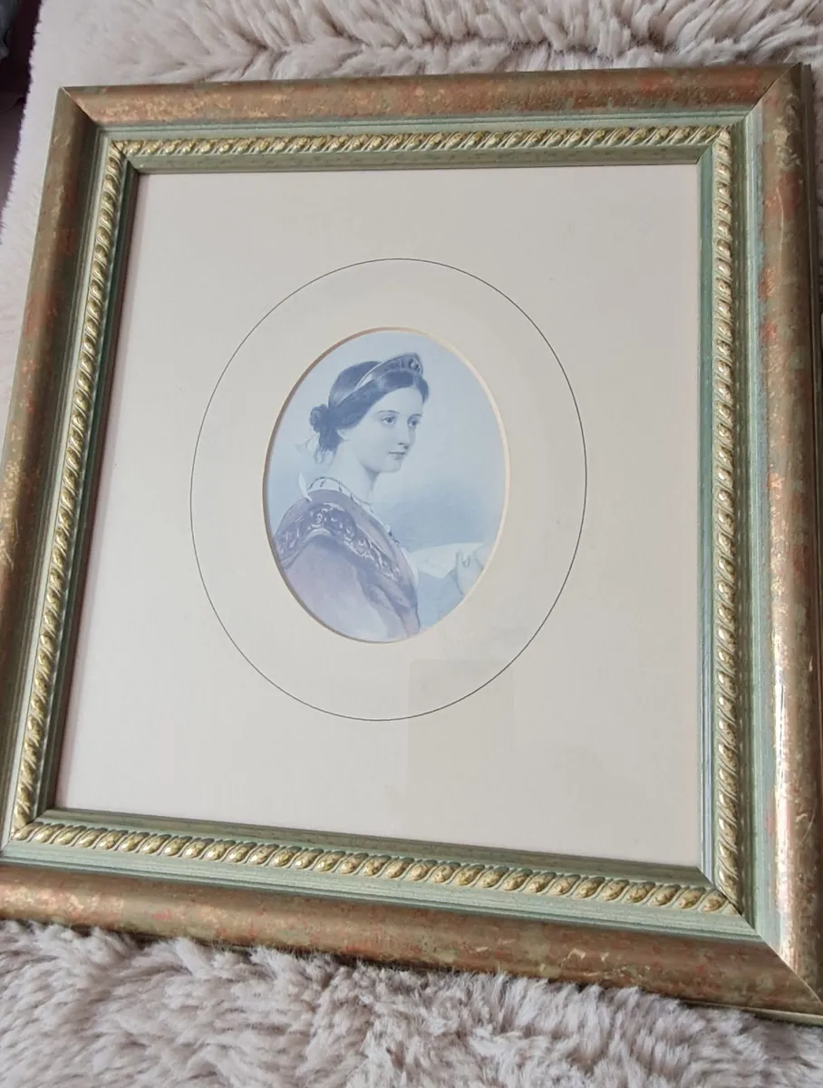 Set of three, Sandringham fine arts victorian lady - Image 2