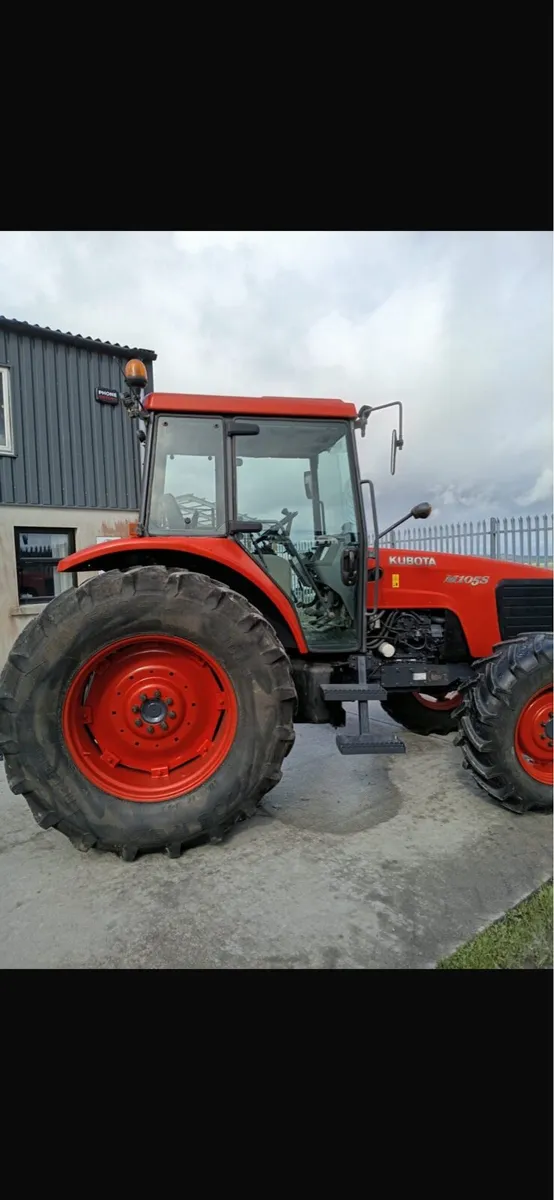 Kubota M105s - Image 3