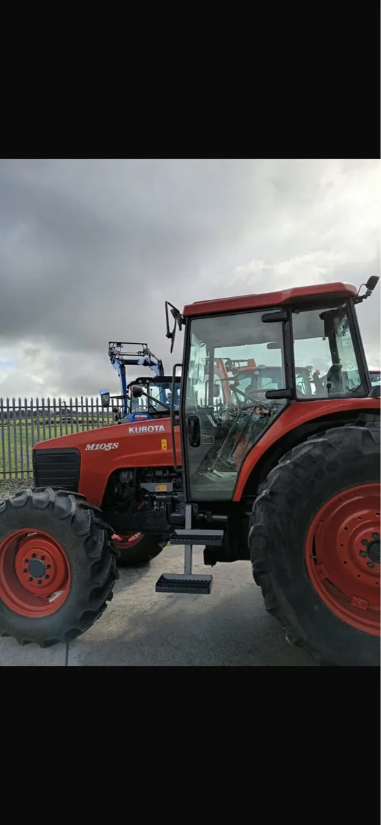Kubota M105s - Image 1