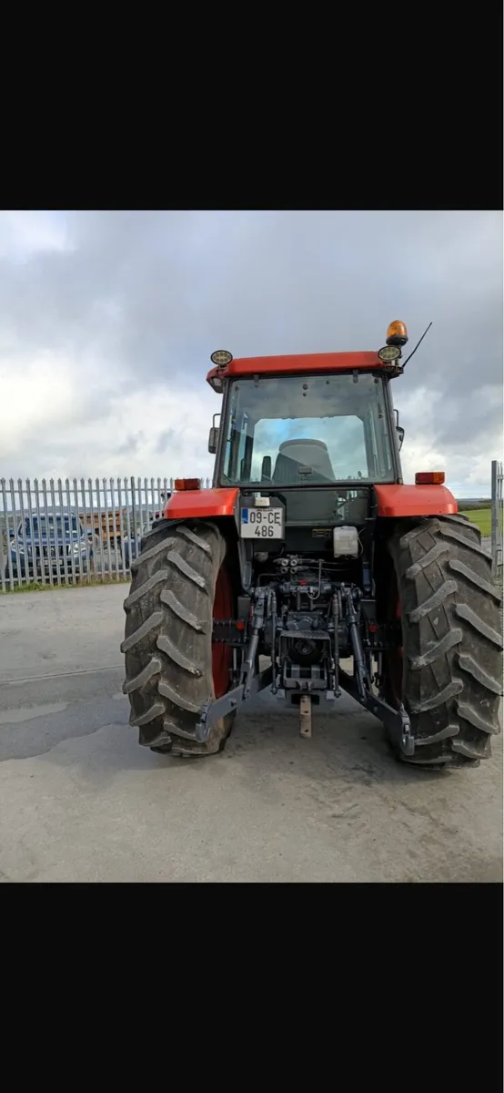 Kubota M105s - Image 2