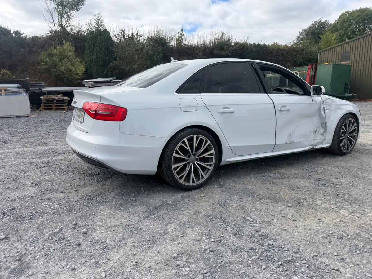 2016 Audi  A4 2.0 petrol S-line - Image 4