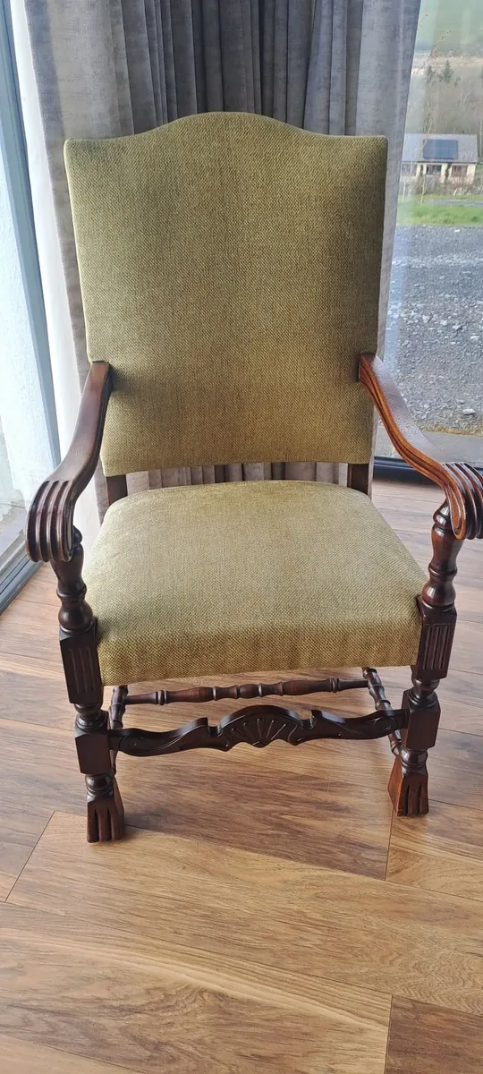 Vintage upholstered armchairs with carved wood - Image 4