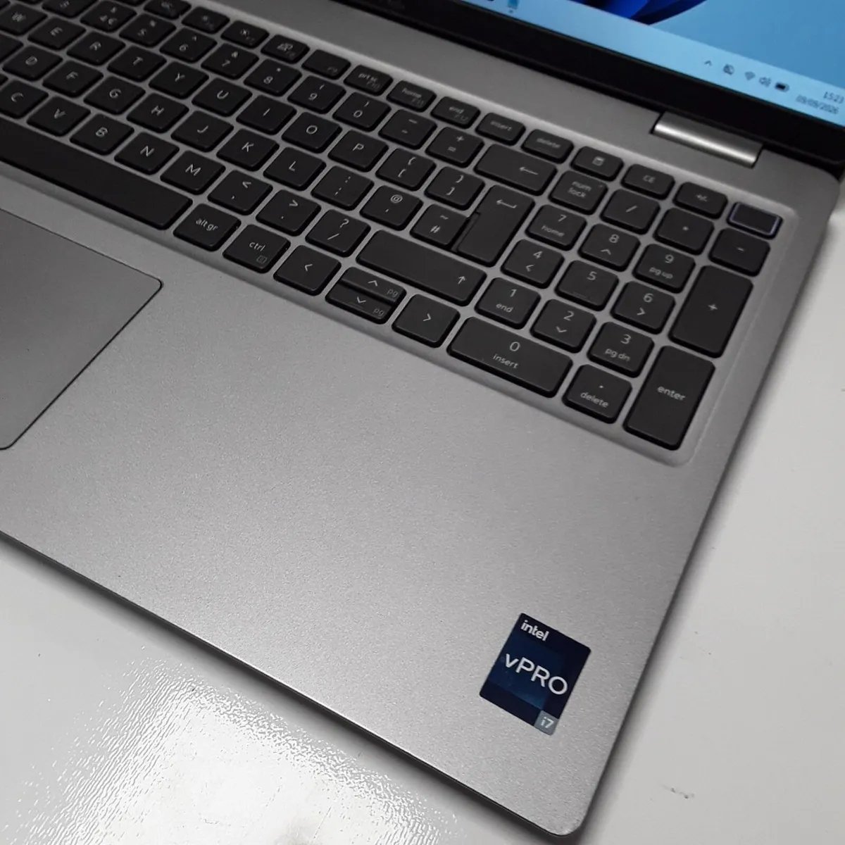 Dell Latitude 5530 | Intel Core i7-1265U | 16GB - Image 2