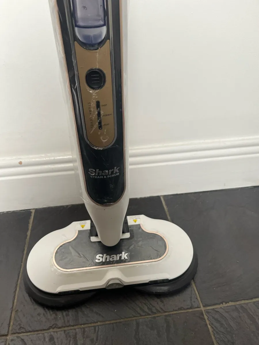 Shark Steam & Scrub Automatic Steam Mop - Image 2