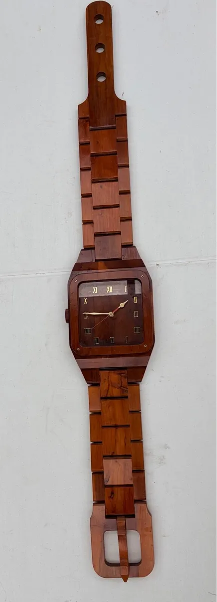 Large handmade clock in shape of watch - Image 4
