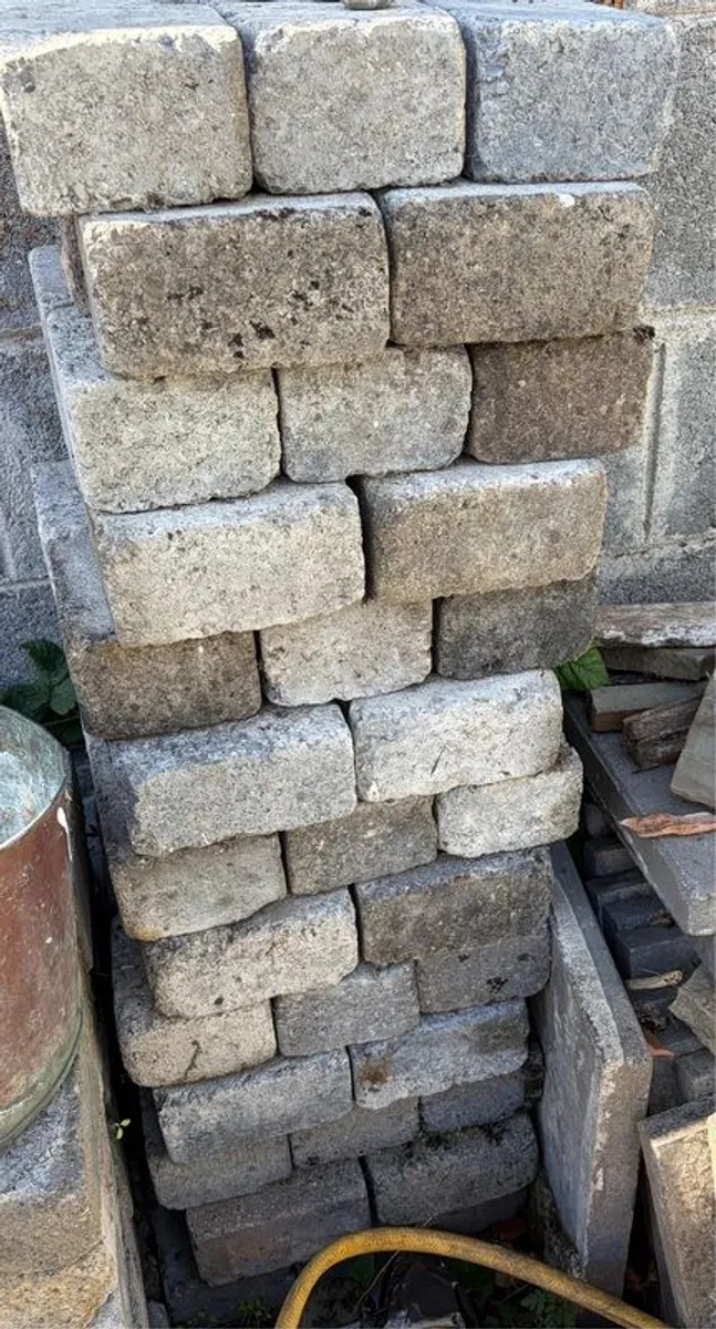 Concrete pavers - Image 2