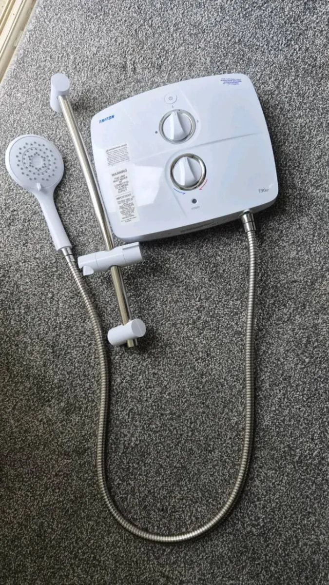 Triton T90sr Electric Shower - Image 1