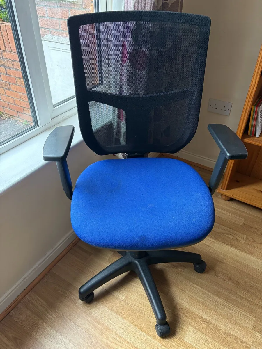 Office desk chair - Image 1