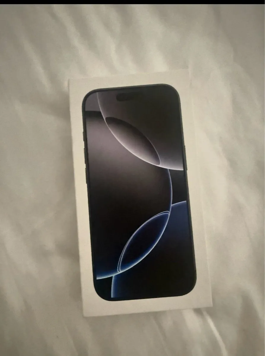 iPhone 16 pro 256gb - Image 4