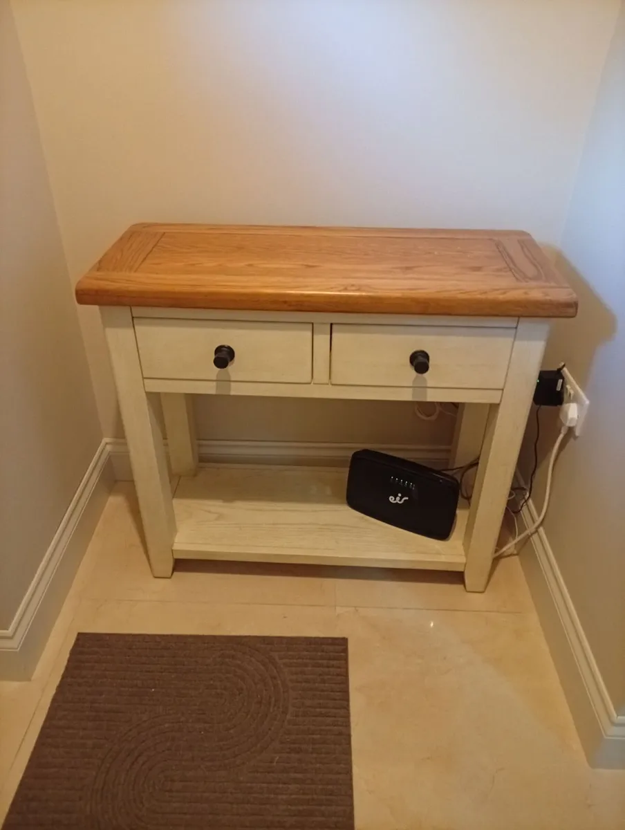 Console table - Image 1