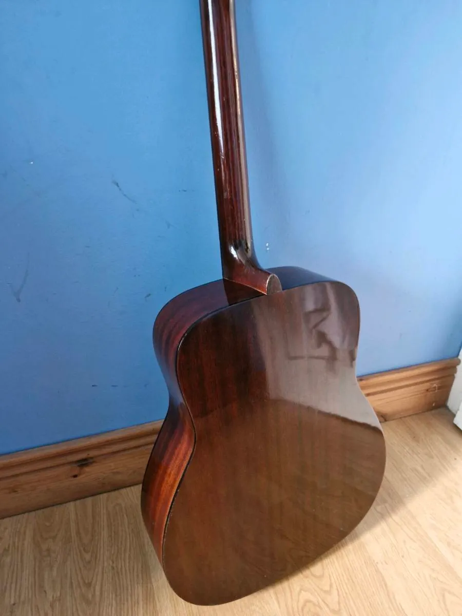 Acoustic Yamaha guitar - Image 2