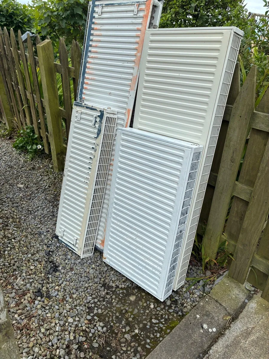 Oil boiler and radiators - Image 3