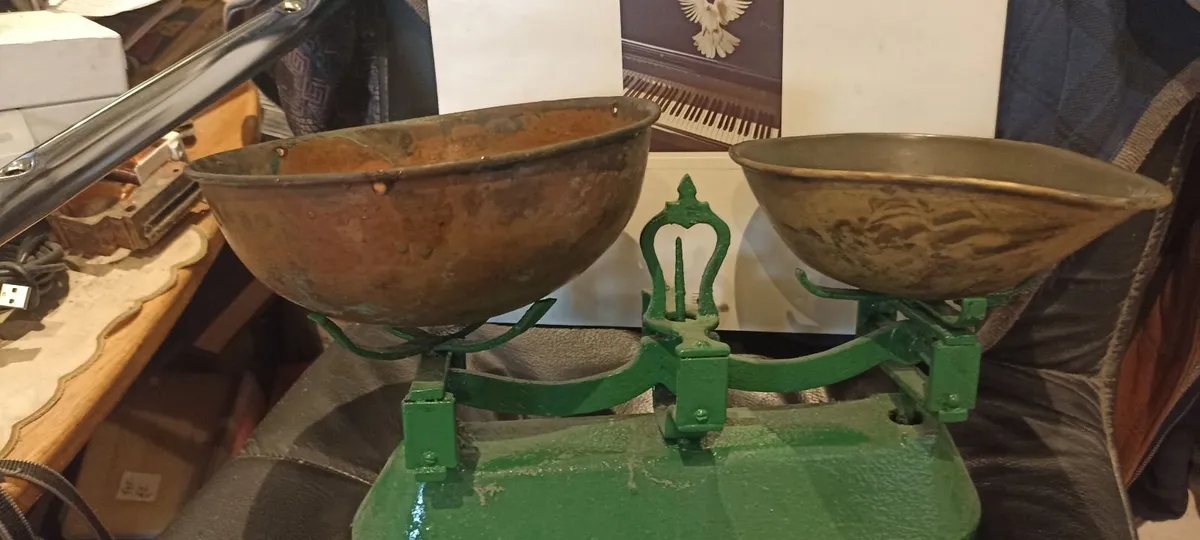 Set of Old Scales - Image 3