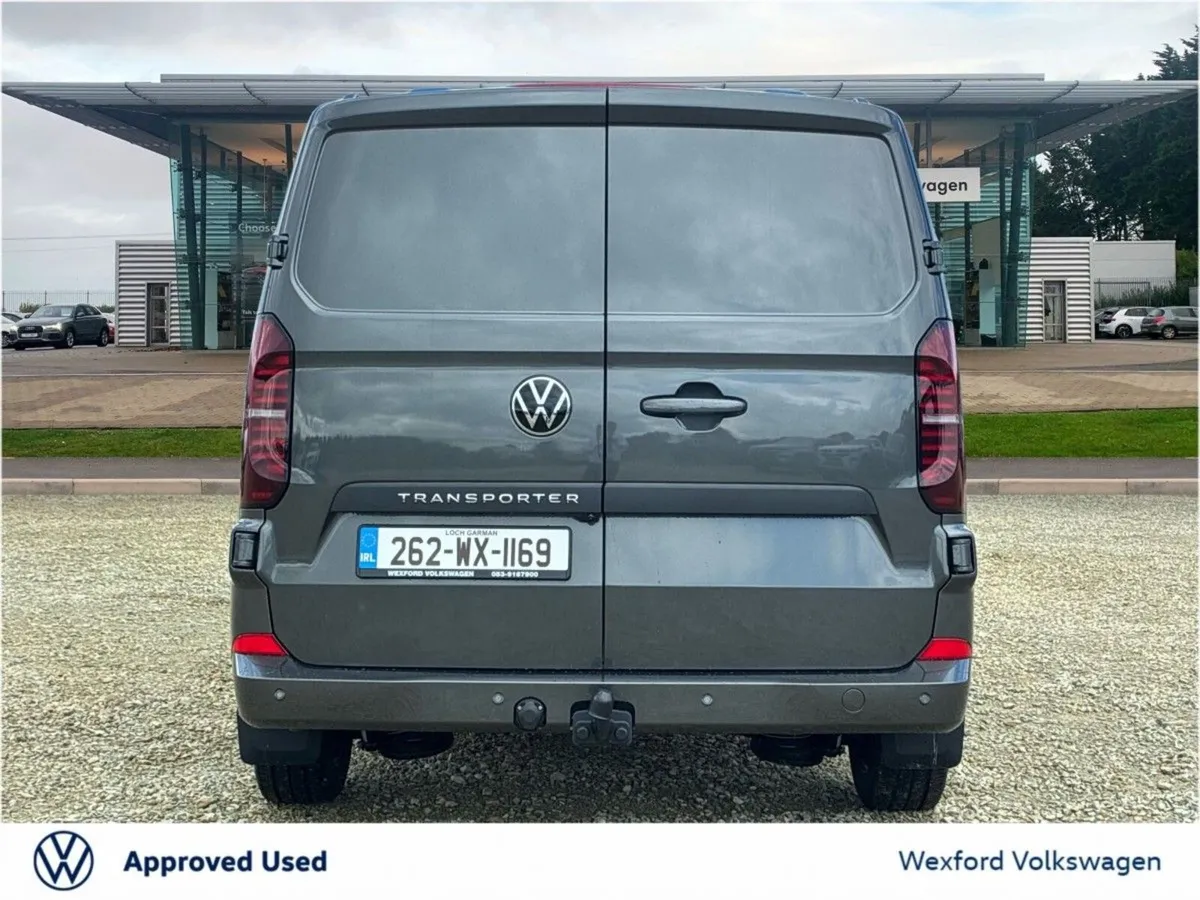 Volkswagen Transporter HIGHLINE LWB 150BHP AUTOMAT - Image 3