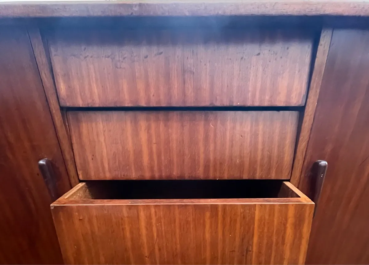 Sideboard - Image 3