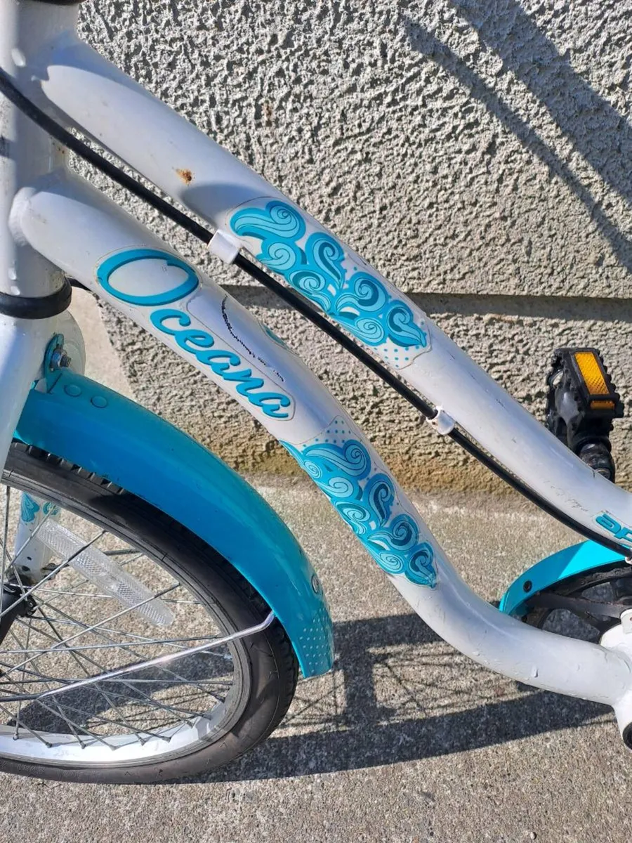 Girls bike - Image 3