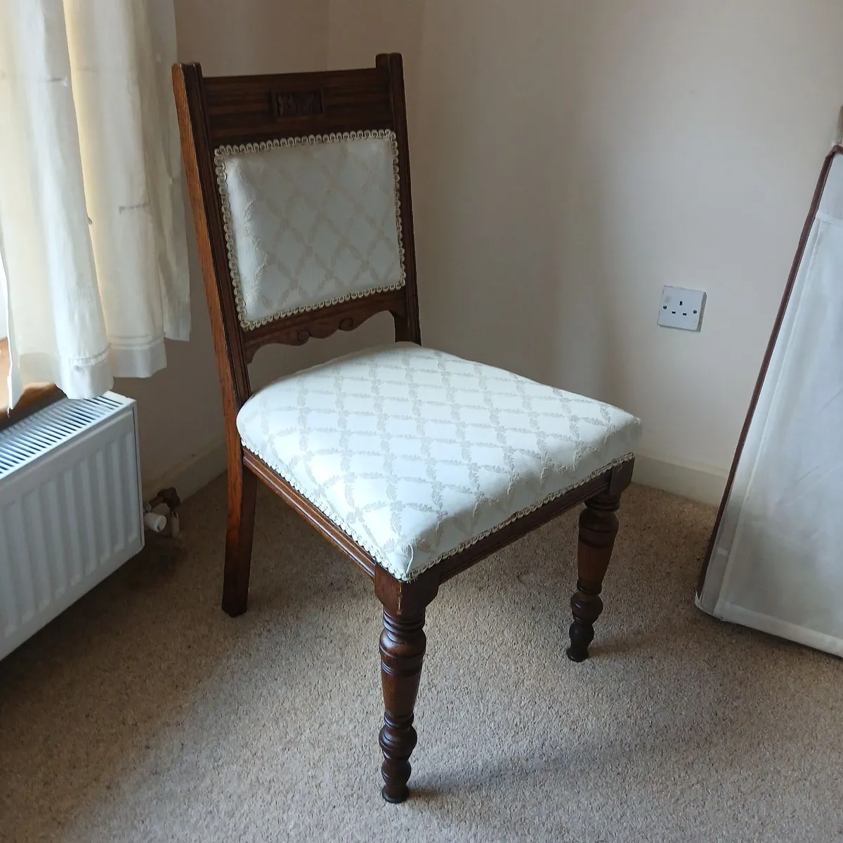 Bedroom chairs - Image 1