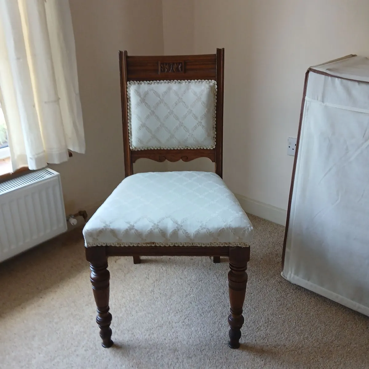 Bedroom chairs - Image 2