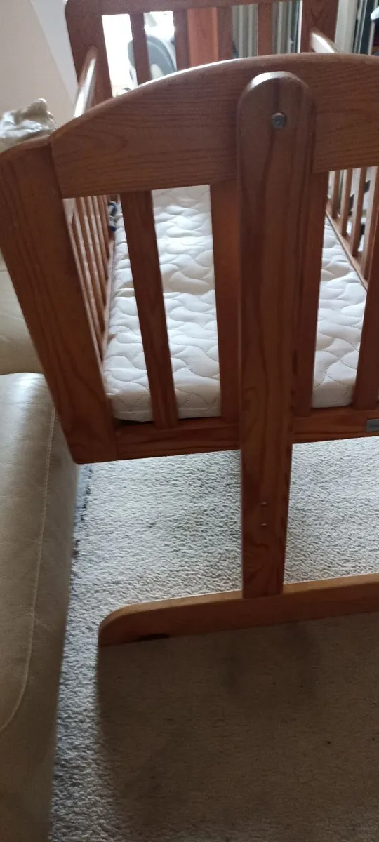 Pine Crib - Image 2