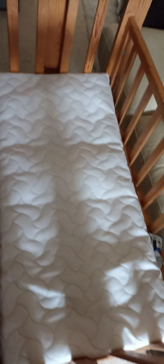 Pine Crib - Image 3