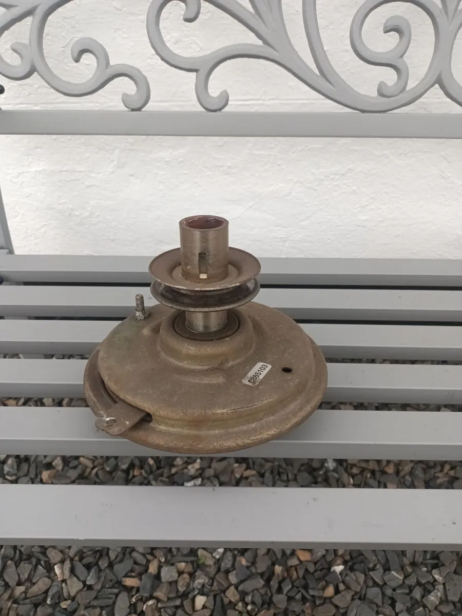 Husqvarna Clutch - Image 1
