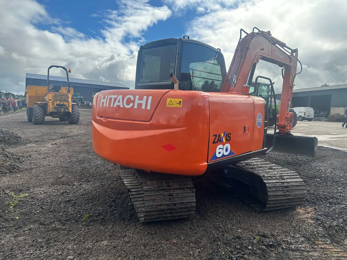 2015 Hitachi Zaxis 60, On New 600mm Pads 2 Buckets - Image 2