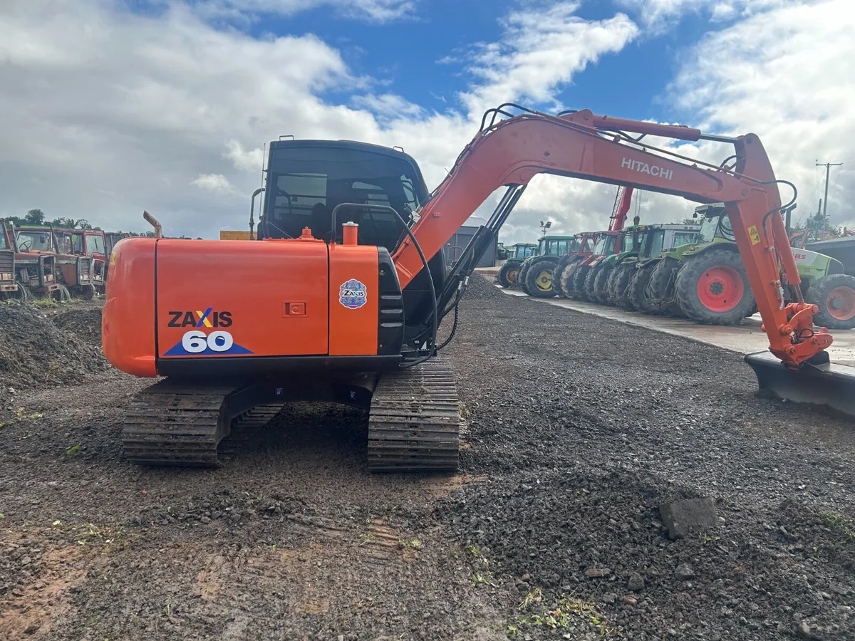 2015 Hitachi Zaxis 60, On New 600mm Pads 2 Buckets - Image 1