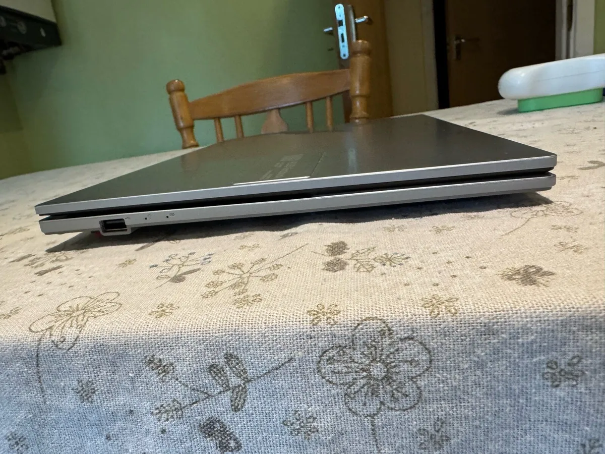 ASUS Vivobook - Image 3