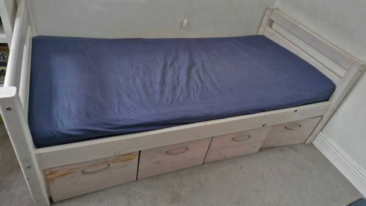 Flexa white classic bunk beds - Image 2