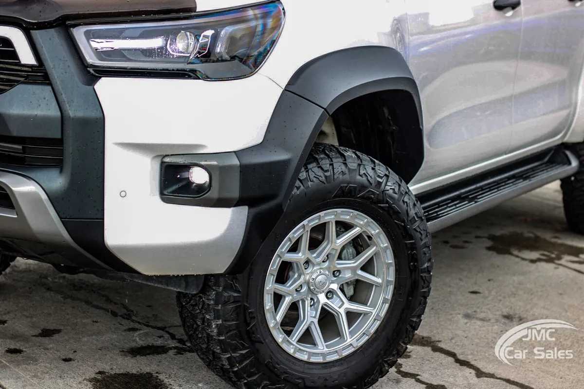 2024 TOYOTA HILUX ROUGE AUSTRALIAN IMPORT - Image 3